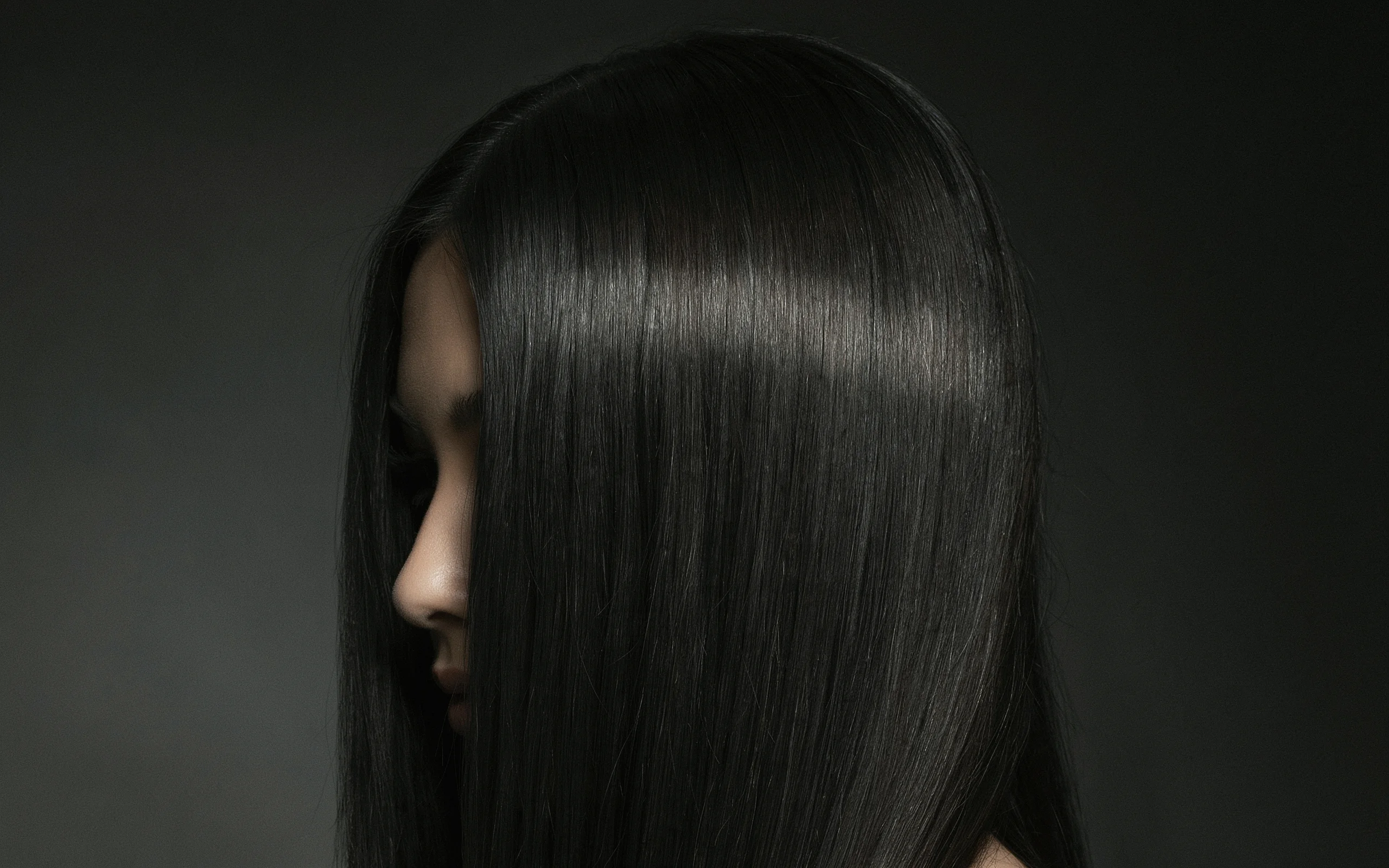 Glossy Straight Hair Looks